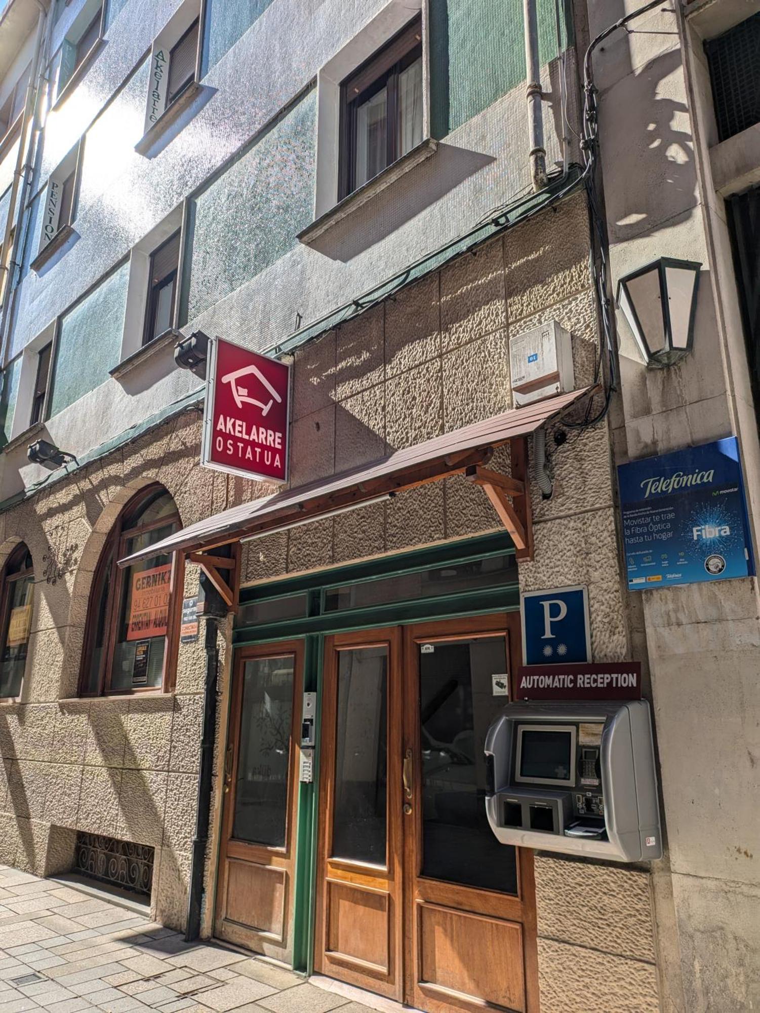 Akelarre Ostatua Hotell Guernica y Luno Exteriör bild