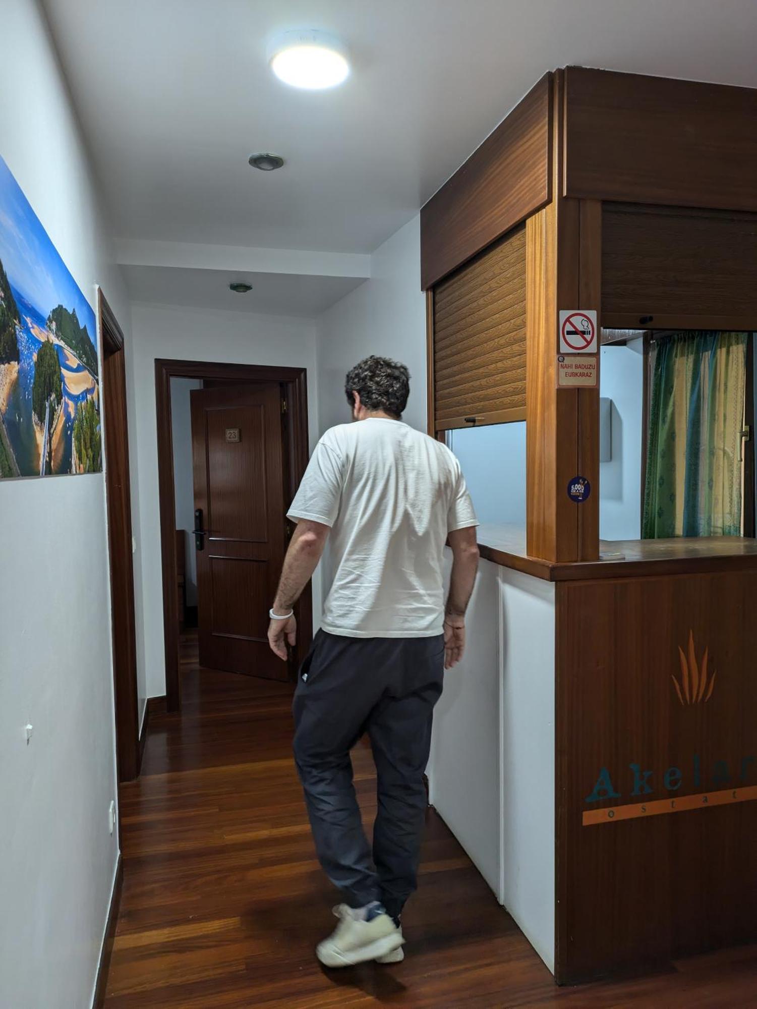 Akelarre Ostatua Hotell Guernica y Luno Exteriör bild