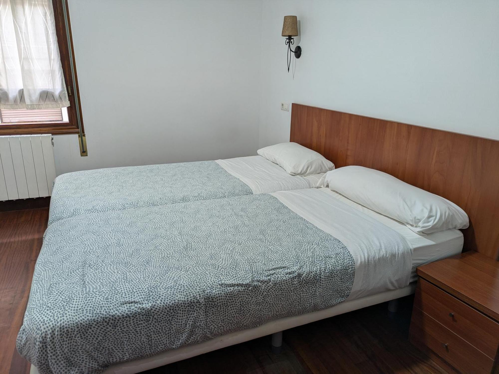 Akelarre Ostatua Hotell Guernica y Luno Exteriör bild